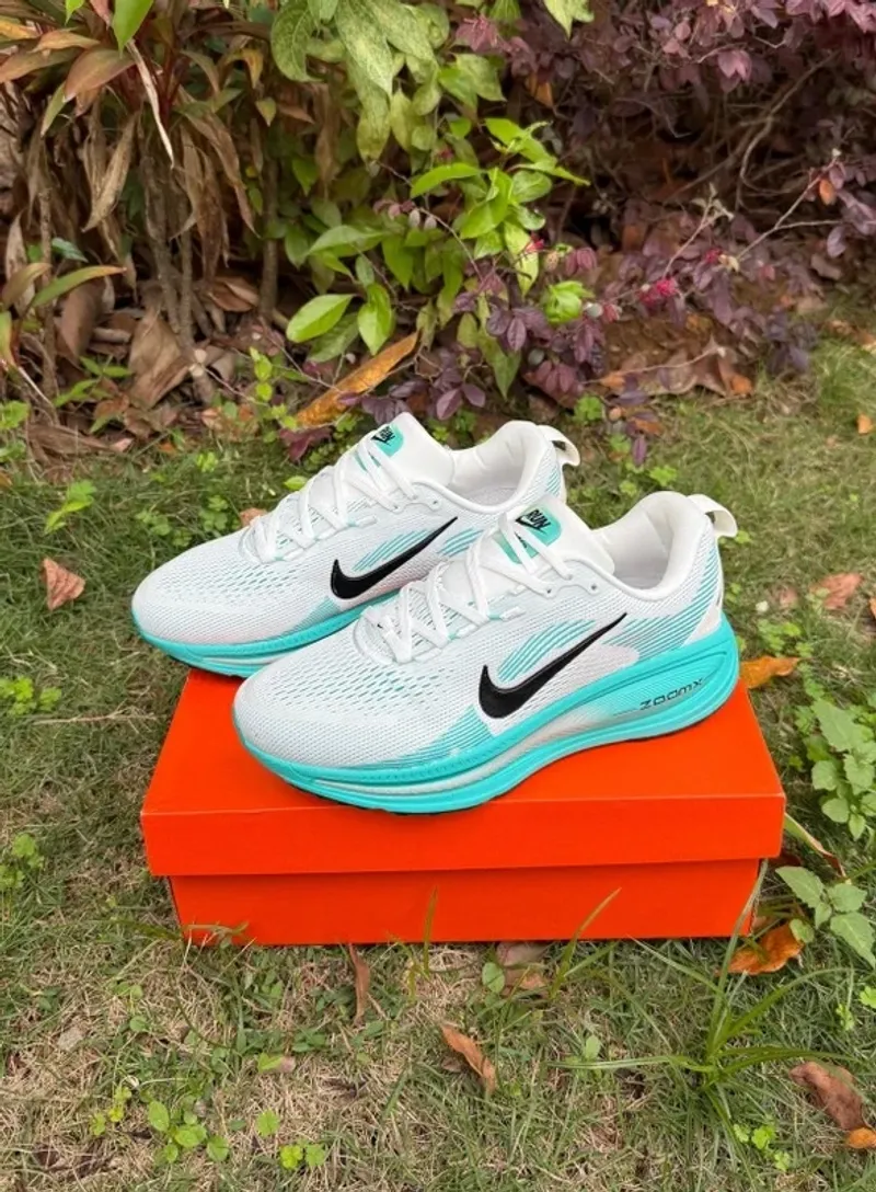 Nike Vomero 18 ZoomX Running Shoes d'occasion