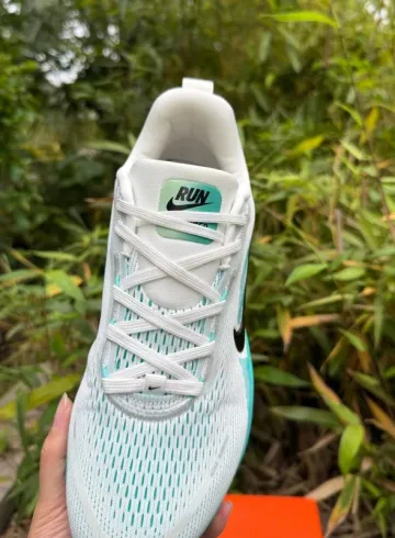 Nike Vomero 18 ZoomX bike d'occasion — image 6 sur 8