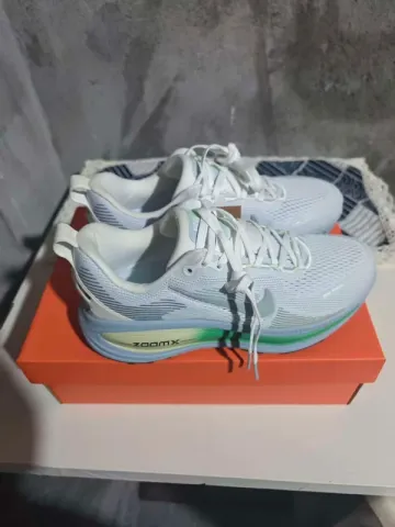 Nike Vomero 18 Shadow bike d'occasion — image 1 sur 5