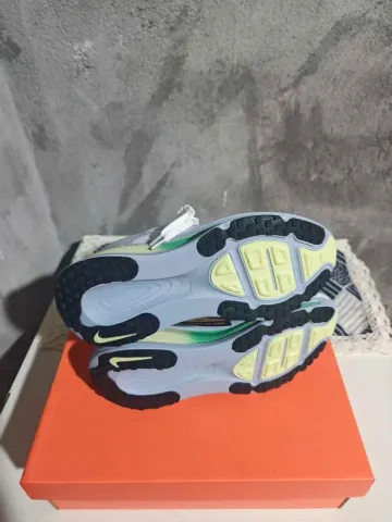 Nike Vomero 18 Shadow bike d'occasion — image 5 sur 5