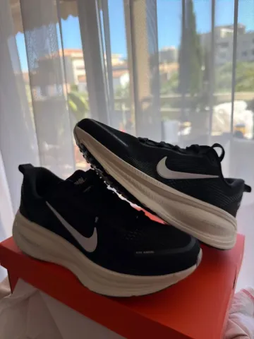 Used Nike Vomero 18 bike — image 1 of 3