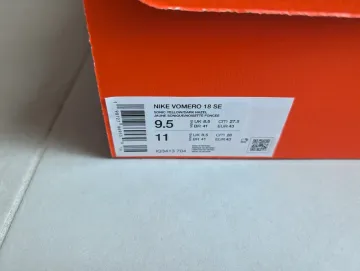 Used Nike Vomero 18 SE bike — image 6 of 11