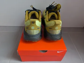 Used Nike Vomero 18 SE bike — image 8 of 11