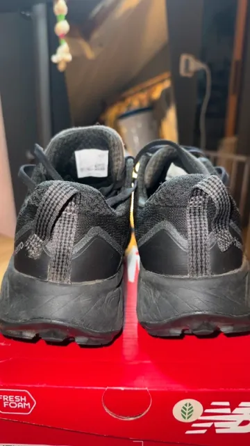 Używany New Balance Hierro V9 bike — zdjęcie 2 z 8