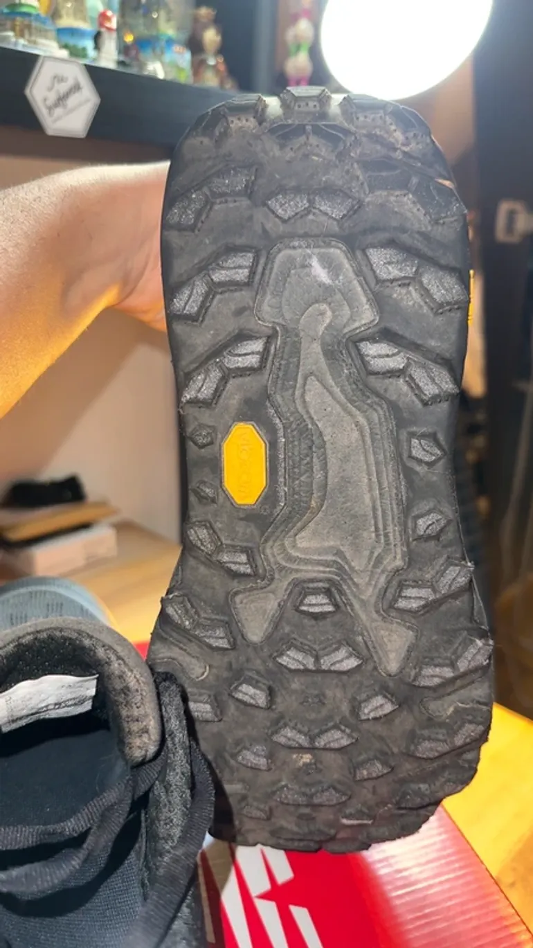 Używany New Balance Hierro V9 bike — zdjęcie 7 z 8