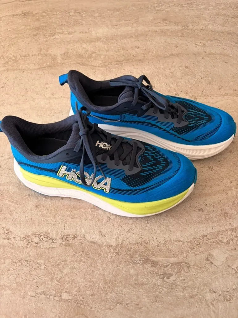 Used Hoka Skyflow bike — image 2 of 2