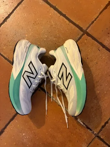 New Balance Unisex bike usato — immagine 3 di 6