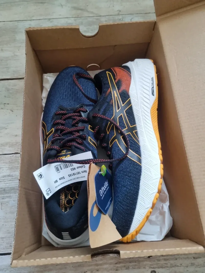 Używany Asics GT-2000 10 Running Shoes