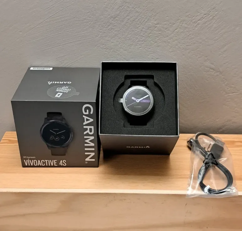 Used Garmin Vivoactive 4S bike — image 3 of 10