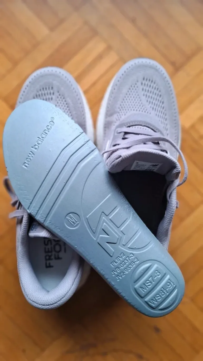 Used New Balance Fresh Foam bike — image 7 of 8