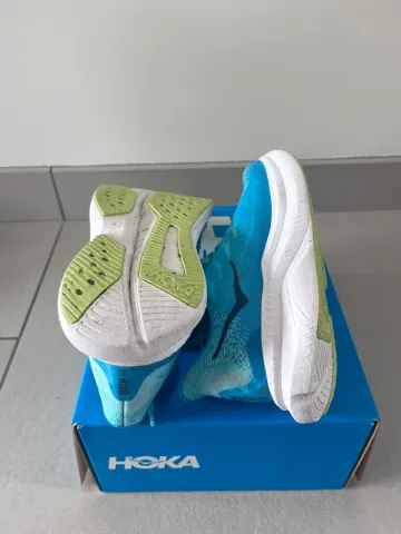 Used Hoka Running Shoes bike — image 3 of 3