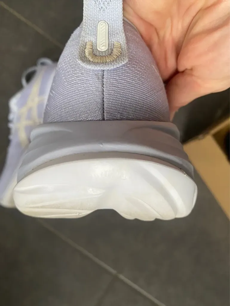 Used Asics Gel-Cumulus 27 bike — image 11 of 13