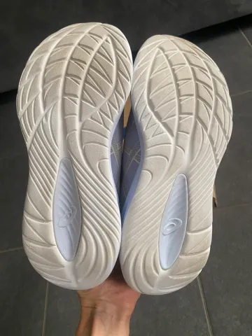 Used Asics Gel-Cumulus 27 bike — image 5 of 13