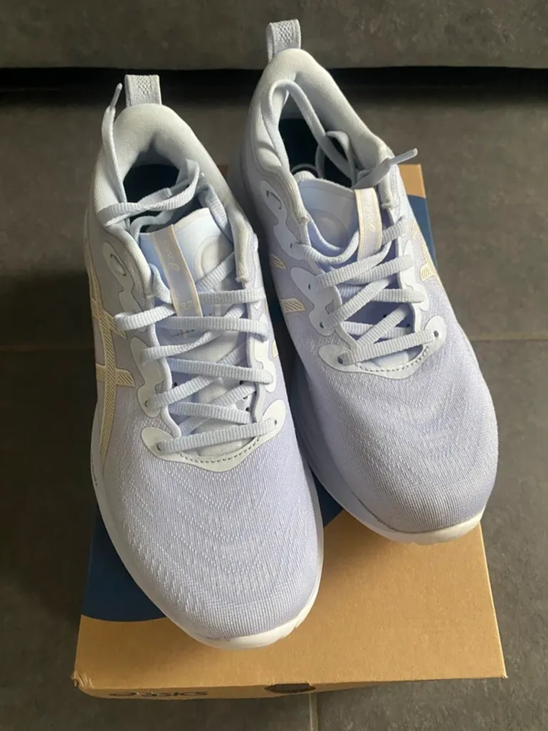 Used Asics Gel-Cumulus 27 bike — image 3 of 13