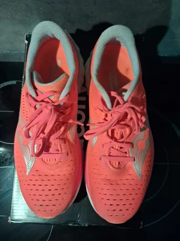 Used Saucony Endorphin Speed 4 bike — image 2 of 6