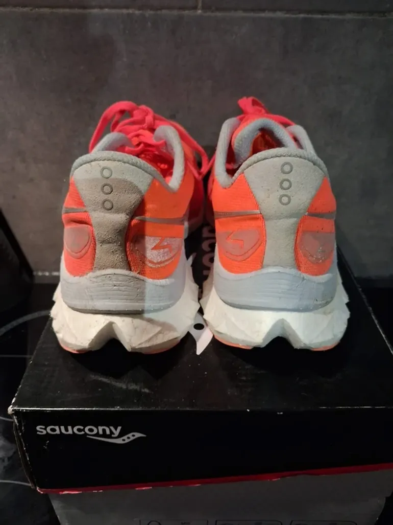Used Saucony Endorphin Speed 4 bike — image 3 of 6