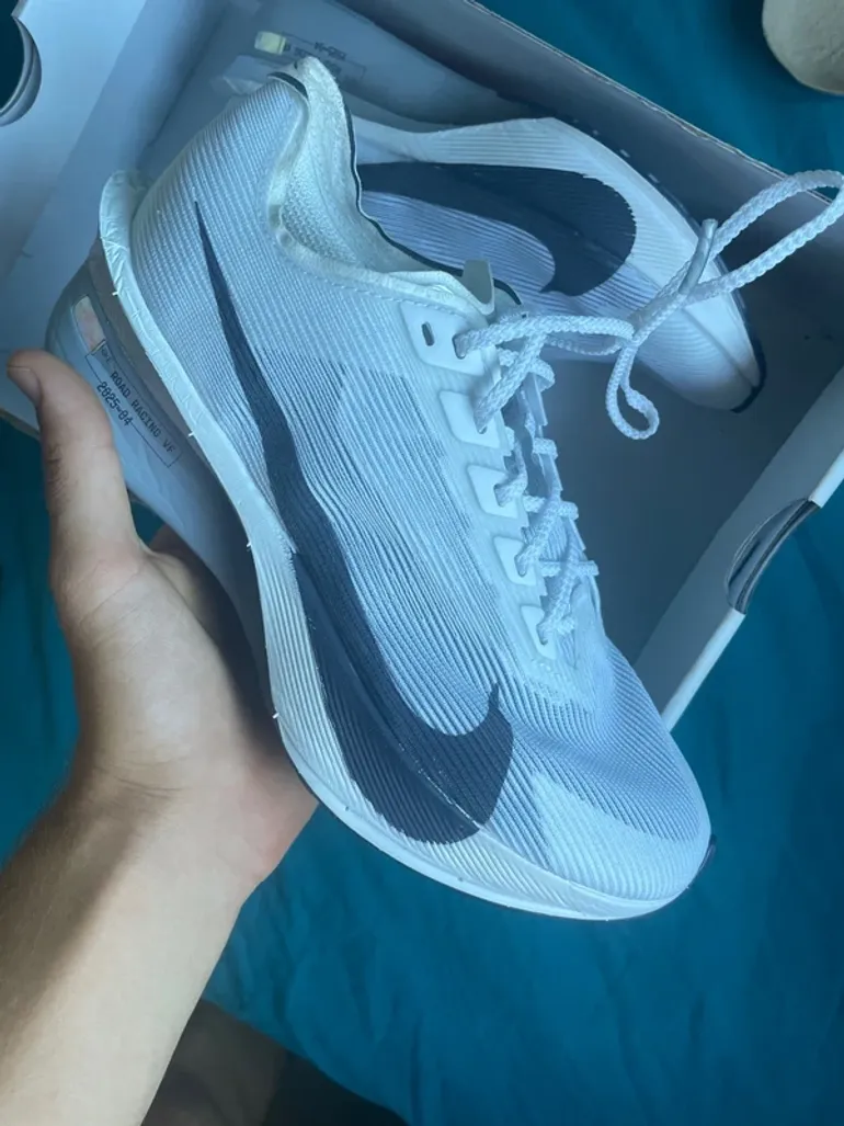 Used Nike Vaporfly 4 bike — image 4 of 8