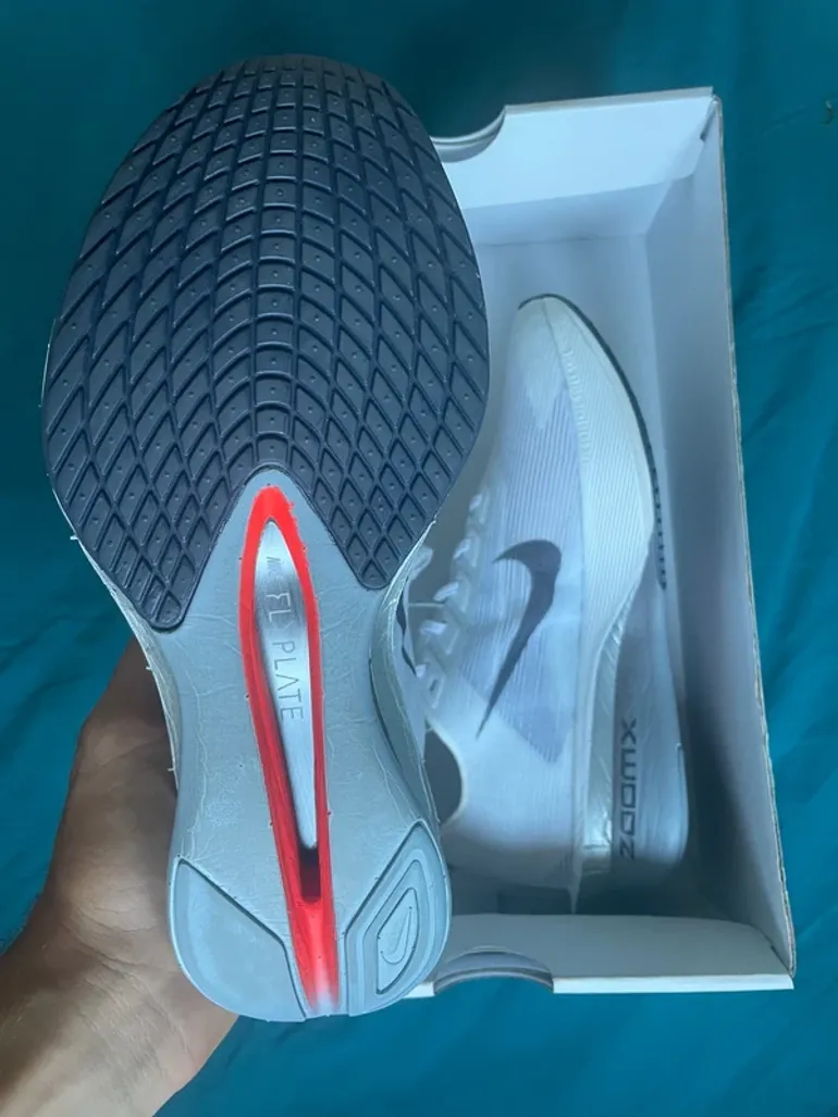 Used Nike Vaporfly 4 bike — image 3 of 8