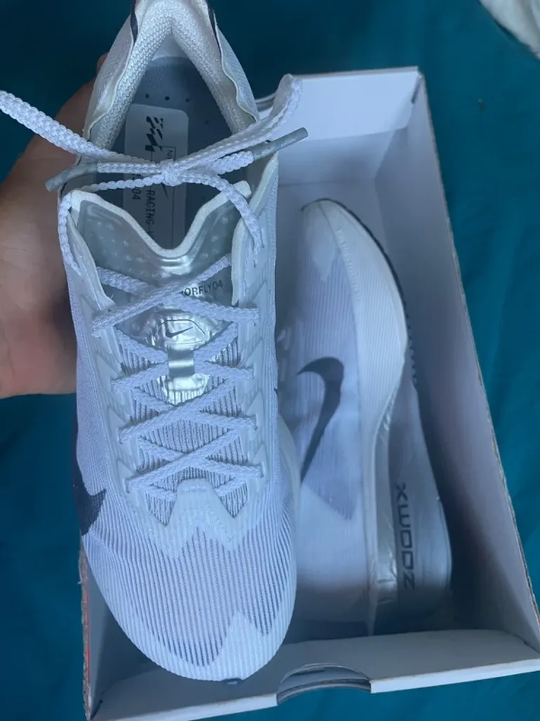 Used Nike Vaporfly 4 bike — image 5 of 8