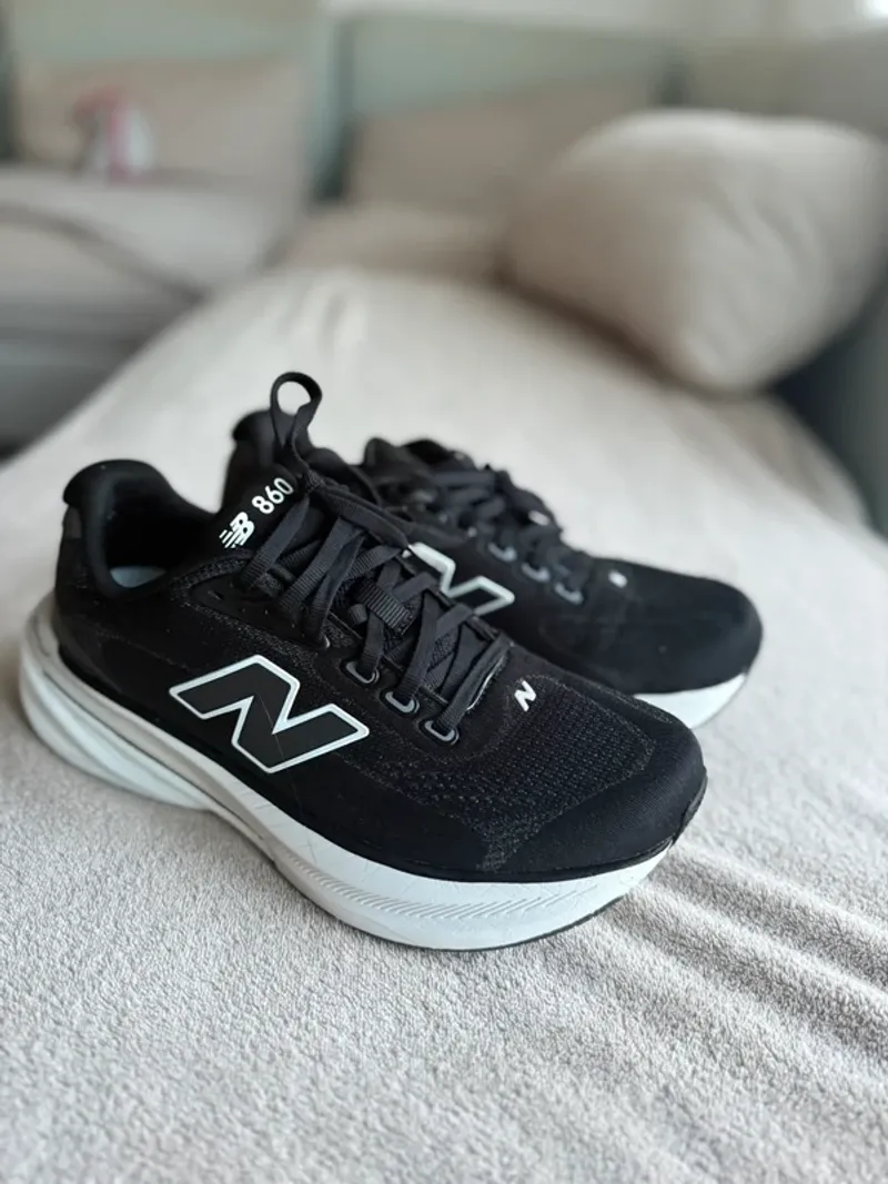 Used New Balance Fresh Foam X 860 v15 Running Shoes
