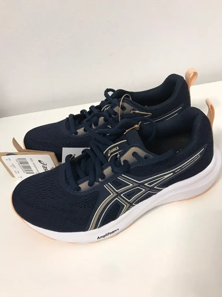 Used Asics Running Shoes Size 37 bike — image 4 of 7
