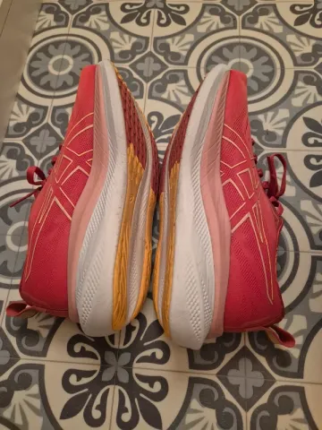 Used Asics Glideride Max bike — image 5 of 6