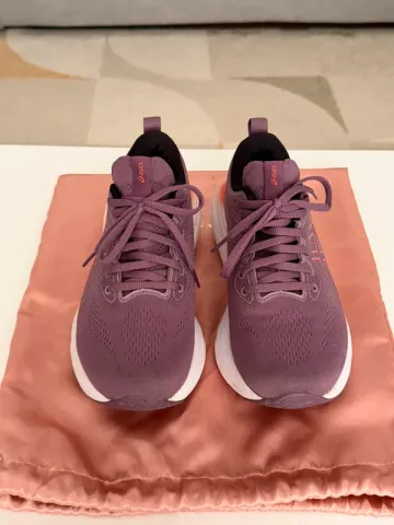 Used Asics Running Shoes bike — image 3 of 7