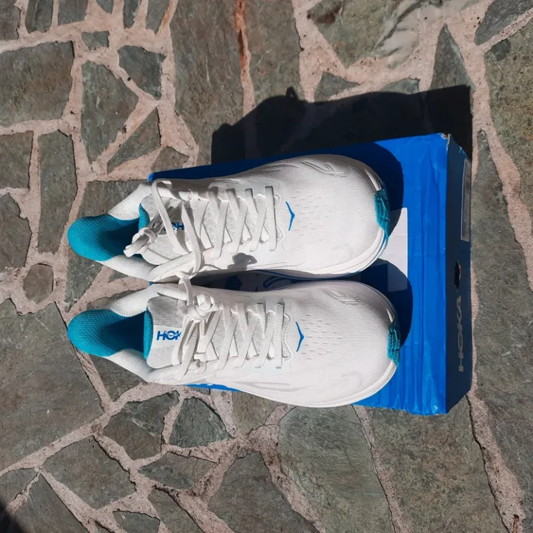 Used Hoka Running Shoes bike — image 3 of 3