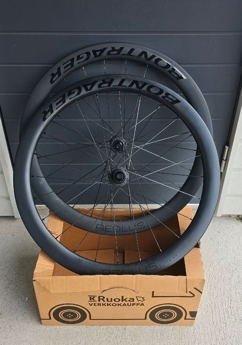 Used Bontrager Aeolus Elite 50 TLR Disc Road Wheel Wheels