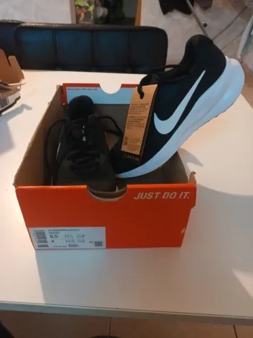 Used Nike Revolution 7 bike — image 1 of 6