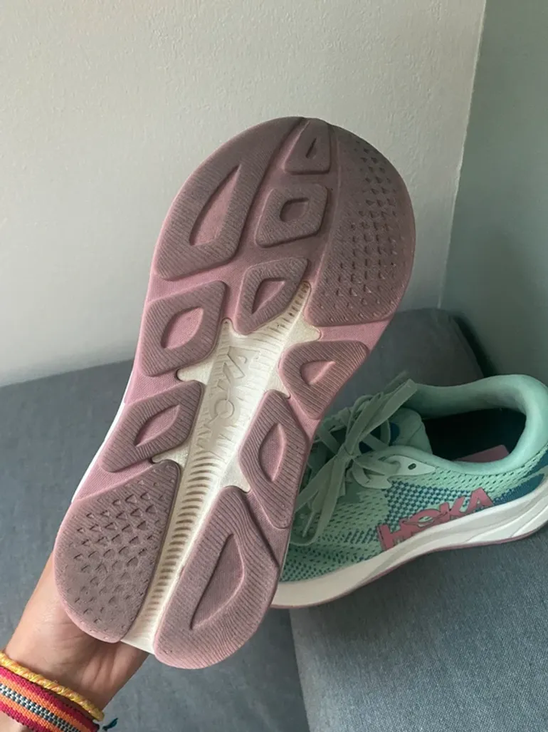 Used Hoka RINCON 4 bike — image 2 of 4