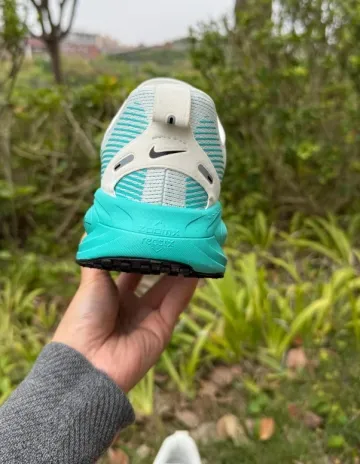 Tweedehands Nike Vomero 18 ZoomX bike — afbeelding 8 van 8