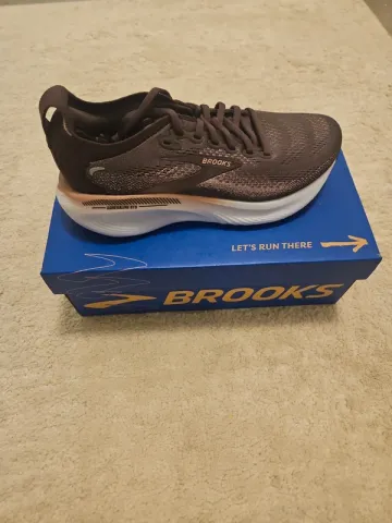 Used Brooks Damen Laufschuhe bike — image 1 of 3