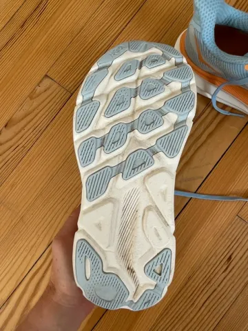 Hoka Clifton 9 bike d'occasion — image 3 sur 6
