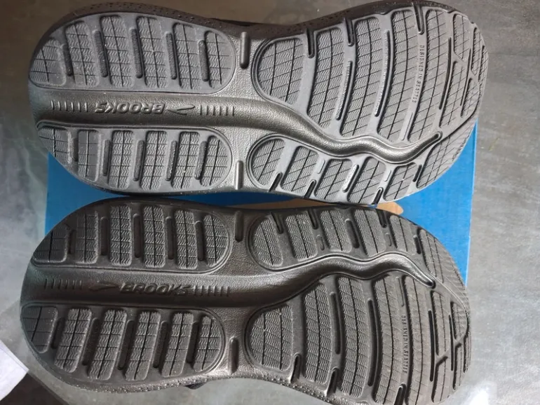 Brooks Ghost Max 2 bike d'occasion — image 3 sur 4