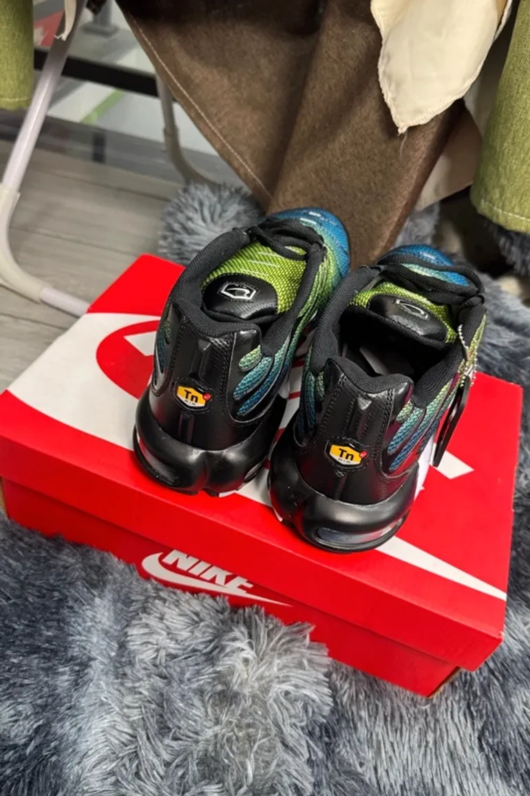 Used Nike Air Max Plus TN bike — image 5 of 8