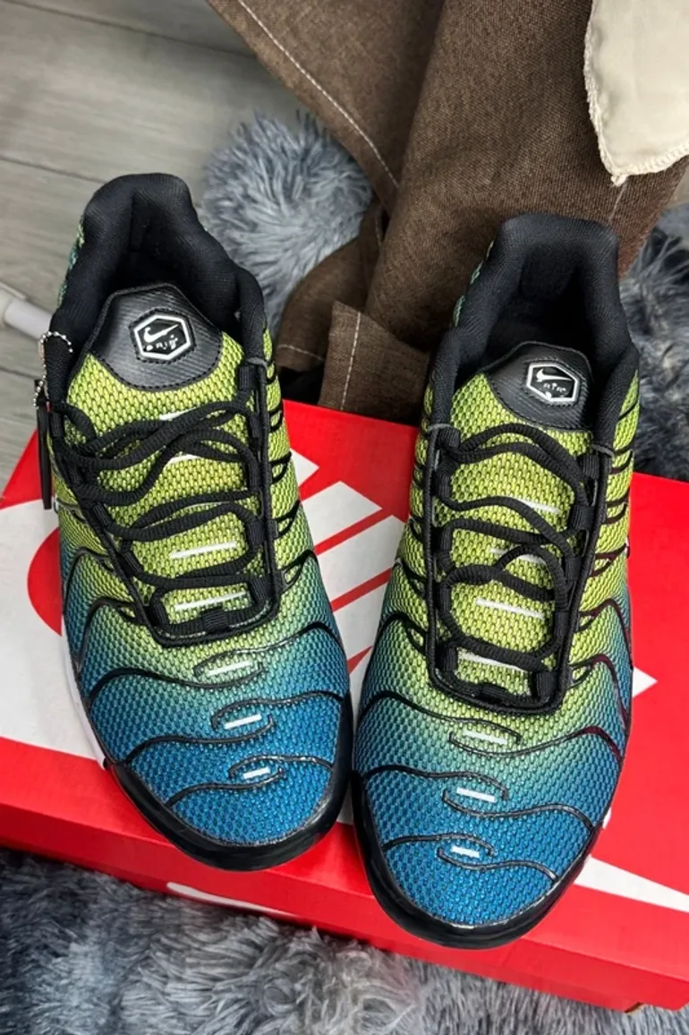 Used Nike Air Max Plus TN bike — image 2 of 8