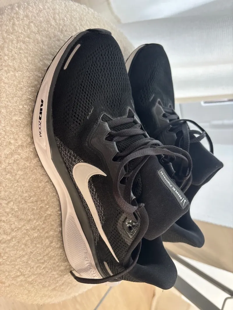 Used Pegasus 41 Running Shoes