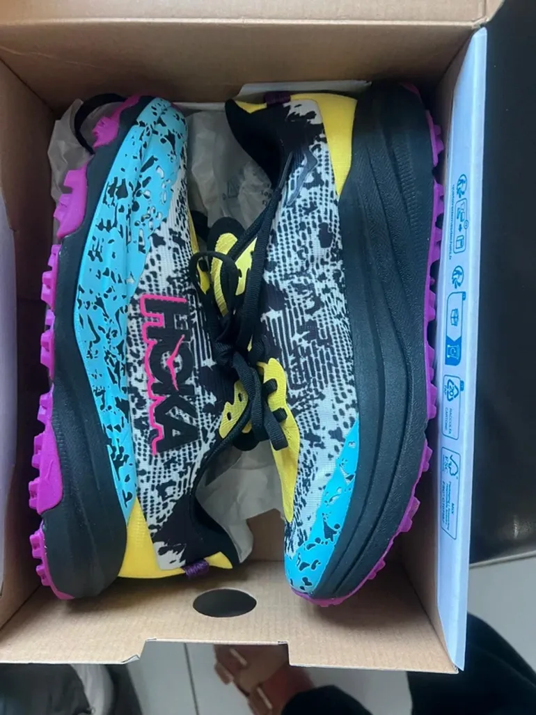 Gebrauchtes Hoka Speedgoat 6 Y bike — Bild 4 von 7
