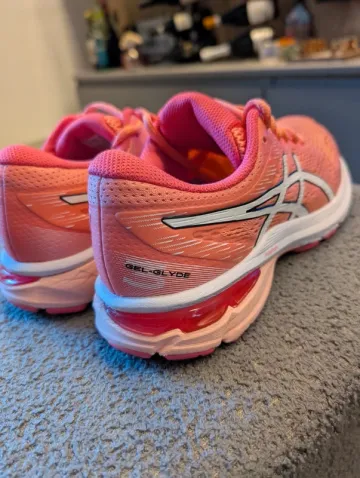 Used Asics Gel Glyde bike — image 2 of 11