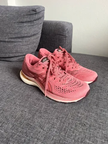 Used Asics Gel-Kayano 28 bike — image 1 of 5