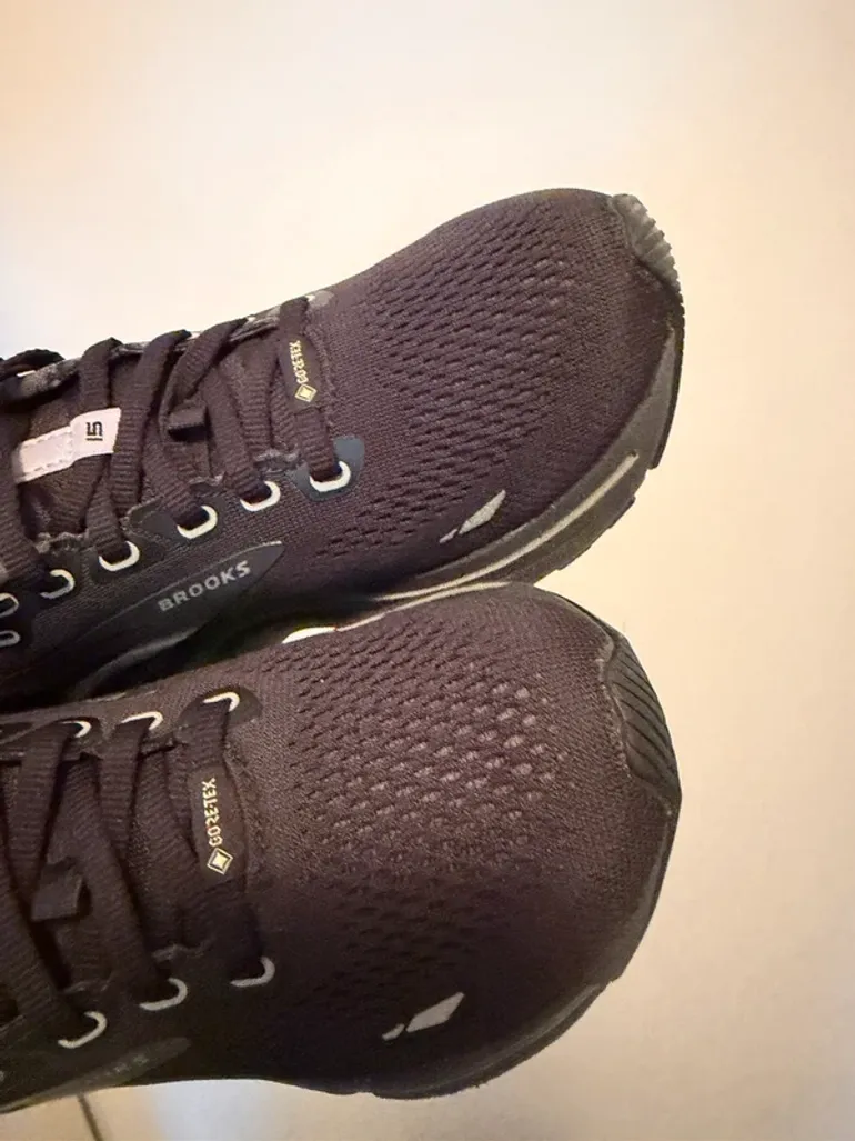 Tweedehands Brooks Ghost 15 Goretex bike — afbeelding 8 van 9