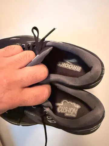Tweedehands Brooks Ghost 15 Goretex bike — afbeelding 4 van 9