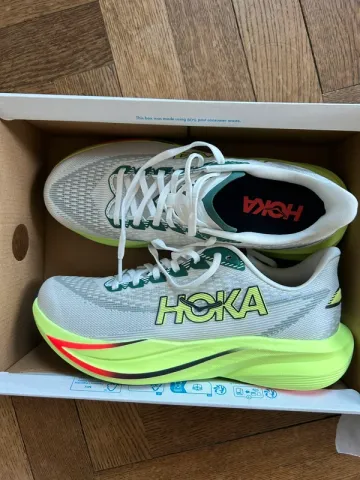 Hoka Mach 7 bike d'occasion — image 1 sur 4