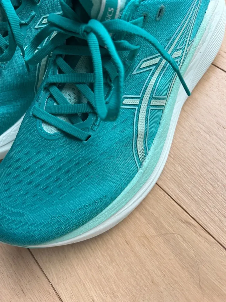 Used Asics Gel Nimbus 27 bike — image 10 of 14