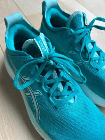 Used Asics Gel Nimbus 27 bike — image 2 of 14