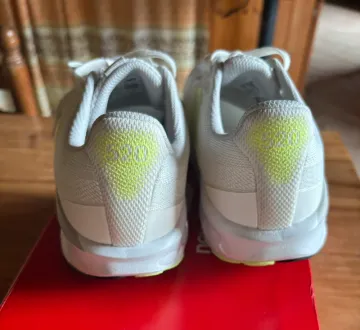 Used New Balance W520 bike — image 6 of 10