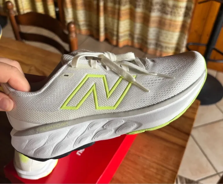 Used New Balance W520 bike — image 2 of 10