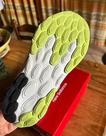 Used New Balance W520 bike — image 5 of 10
