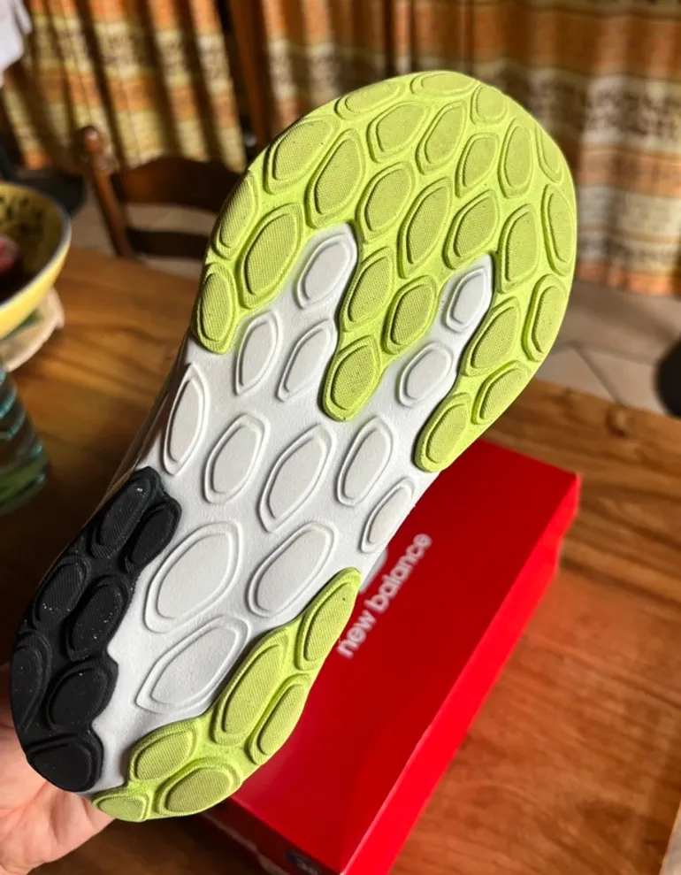 Used New Balance W520 bike — image 5 of 10